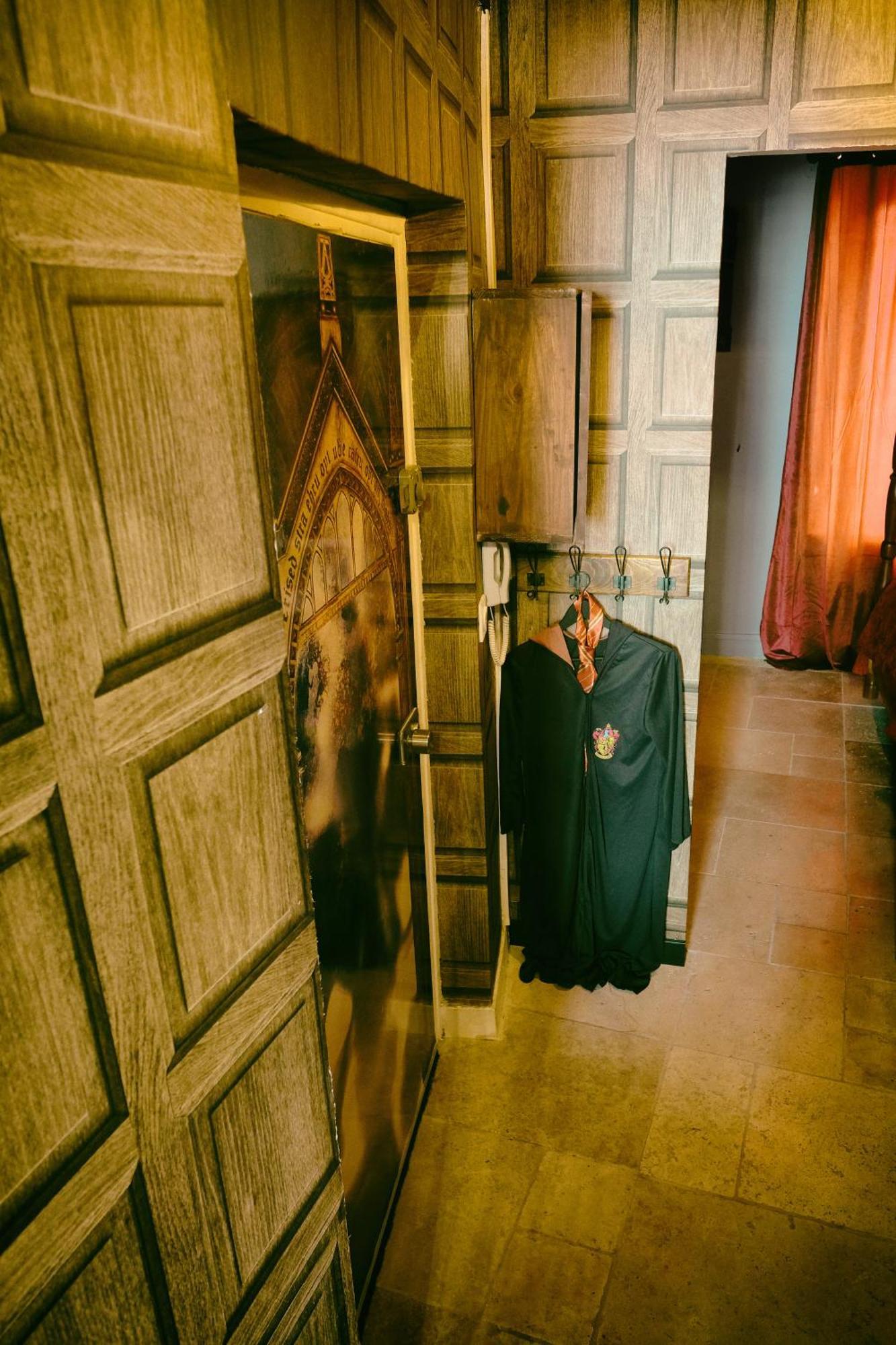 Sorcier Magique & Experience Immersive Caen Exterior photo